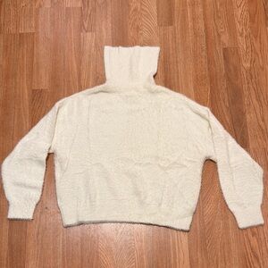H&M Cozy White Turtleneck Sweater
